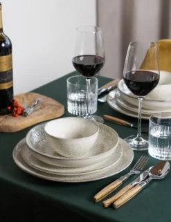 Jay Hill Bestekset Laguiole - Olijfhout - 4-delig 7 Jay Hill Bestekset Laguiole - Olijfhout - 4-delig -Le Creuset Winkel 10 8720955225120 9Jay Hill jersey servies sfeer 6