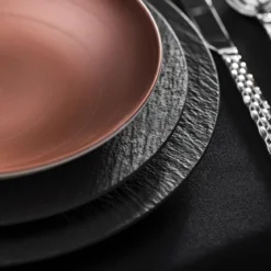 Villeroy & Boch Pizzabord Manufacture Rock - Zwart - ø 31.5 Cm -Le Creuset Winkel 1042392590 on usp d 1