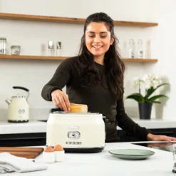 Westinghouse Retro Waterkoker + Broodrooster 2 Sleuven + Staafmixer - Wit 18 Westinghouse Retro Waterkoker + Broodrooster 2 Sleuven + Staafmixer - Wit -Le Creuset Winkel 1200x1200 181