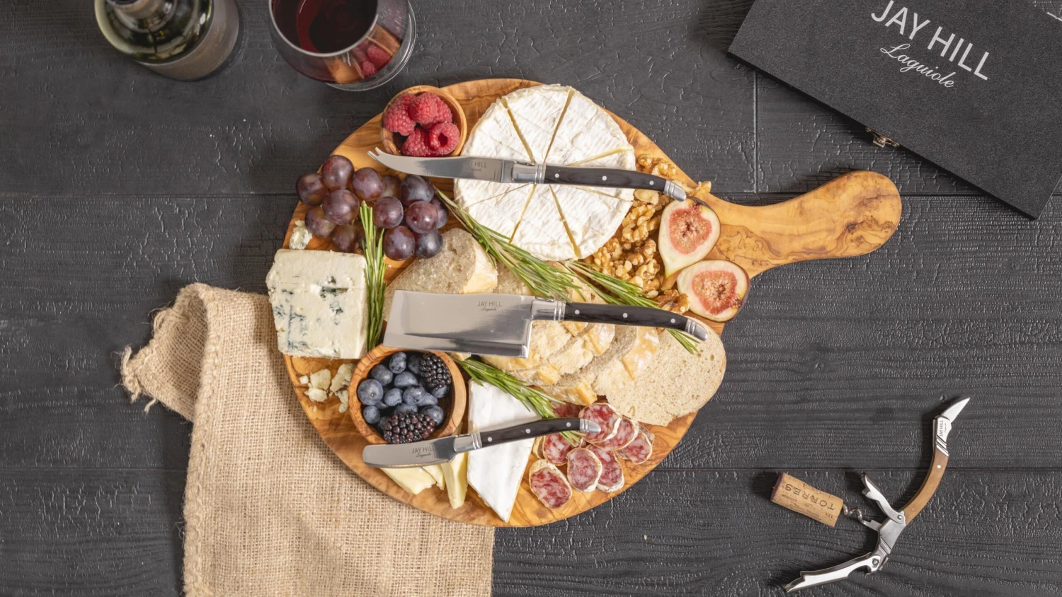 Jay Hill Serveerplank / Pizzaplank Tunea - Olijfhout - ø 30 Cm 3 Jay Hill Serveerplank / Pizzaplank Tunea - Olijfhout - ø 30 Cm - Afbeelding 3