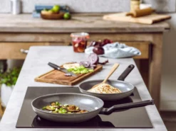 BK Koekenpan Granite Aluminium - ø 28 Cm - Keramische Anti-aanbaklaag -Le Creuset Winkel 68cb69d2d969de35aee04eb26dbec1ea9e5a551d BK Inductiekoken PH00636 007 1