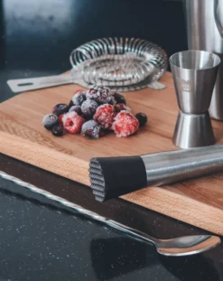 Vacu Vin Cocktail Zeef - Zilver - ø 9.5 Cm -Le Creuset Winkel 78623606 Bar Spoon Lifestyle V1 scaled 1