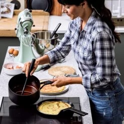 KitchenAid Steelpan Classic Forged - ø 20 Cm / 3.1 Liter - Keramische Anti-aanbaklaag -Le Creuset Winkel 813CAuPQxL. AC SL1500