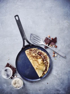 BK Pannenkoekenpan Black Steel - ø 26 Cm 8 BK Pannenkoekenpan Black Steel - ø 26 Cm -Le Creuset Winkel 9df6ad563820f2bb9fbfb56eef8ae7a754c0e4ed Black steel Crepe Pan3