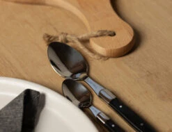 Jay Hill Bestekset Couvert Laguiole - Zwart - 4-delig 10 Jay Hill Bestekset Couvert Laguiole - Zwart - 4-delig -Le Creuset Winkel AR7A5833 1