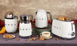 SMEG Citruspers - Elektrisch - Wit - CJF11WHEU -Le Creuset Winkel CJF01WHEU L100 scaled