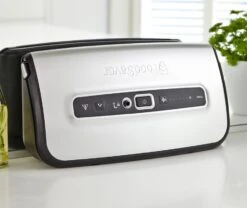 FoodSaver Vacumeermachine Urban Premium Plus - Zilver - FFS016/X -Le Creuset Winkel FFS016X Lifestyle Storage 5d3ad3af310f39.60574022