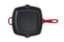 BK Grillpan Bourgogne - Chili Red - 26 X 26 Cm - Geëmailleerde Anti-aanbaklaag -Le Creuset Winkel H6072 946 BOUR PE HR 300dpi 9fca
