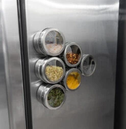 Blackwell Kruidenpotjes Magnetisch - Inclusief 9 Potjes - RVS 10 Blackwell Kruidenpotjes Magnetisch - Inclusief 9 Potjes - RVS -Le Creuset Winkel Kruidenpotjes 4