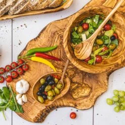 Jay Hill Serveerplank Tunea - Olijfhout - Schors XL 64 - 72 Cm -Le Creuset Winkel Tunea 34 5