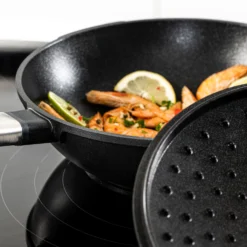 Westinghouse Wokpan Performance - Blissful Black - ø 28 Cm - Standaard Anti-aanbaklaag -Le Creuset Winkel WCCW0095028BK 11
