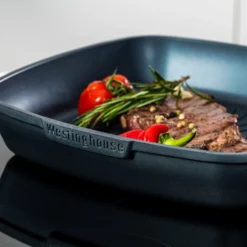Westinghouse Grillpan Performance - Bravery Blue - 28 X 28 Cm - Standaard Anti-aanbaklaag 17 Westinghouse Grillpan Performance - Bravery Blue - 28 X 28 Cm - Standaard Anti-aanbaklaag -Le Creuset Winkel WCFP0095G28BL 7