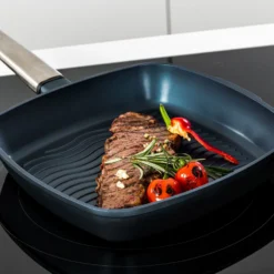 Westinghouse Grillpan Performance - Bravery Blue - 28 X 28 Cm - Standaard Anti-aanbaklaag 16 Westinghouse Grillpan Performance - Bravery Blue - 28 X 28 Cm - Standaard Anti-aanbaklaag -Le Creuset Winkel WCFP0095G28BL 8