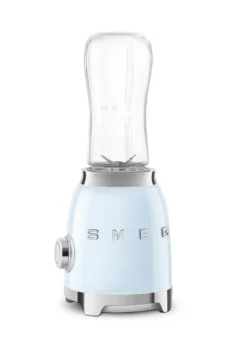 SMEG Smoothie Blender - Compact - Pastelblauw - 600 Ml - PBF01PBEU 13 SMEG Smoothie Blender - Compact - Pastelblauw - 600 Ml - PBF01PBEU -Le Creuset Winkel WEB PBF01PBEU 6.jpg