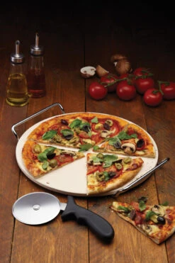 KitchenCraft Pizzasteen En Pizzames - 32 Cm 7 KitchenCraft Pizzasteen En Pizzames - 32 Cm -Le Creuset Winkel bhlofbyjsbxrepjvbmsk 77000