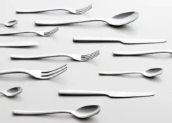 Alessi Dessertmes Ovale - REB09/6 - Door Ronan & Erwan Bouroullec -Le Creuset Winkel dezeen Ovale cutlery by Ronan and Erwan Bouroullec for Alessi 12 1 1