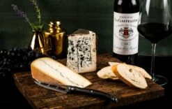 Laguiole Style De Vie Kaasmes Black Stonewash -Le Creuset Winkel kaasmes laguiole black stonewash enkel sf gr 1