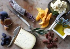 Laguiole Style De Vie Kaasmessen Parelmoer 3-Delig -Le Creuset Winkel kaasmes steakmes botermes parelmoer 1