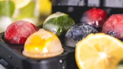 Sareva IJsblokjesvorm Set (6 Bollen & 8 Blokken) 7 Sareva IJsblokjesvorm Set (6 Bollen & 8 Blokken) -Le Creuset Winkel sereva ijs sfeer 24 1 1