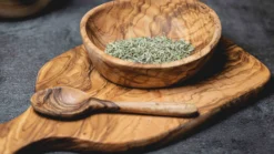 Jay Hill Serveerplank Tunea - Olijfhout - 28 X 14 Cm -Le Creuset Winkel tunea 10 scaled