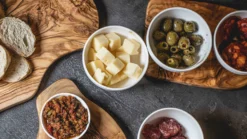 Jay Hill Serveerplank Tunea - Olijfhout - 28 X 14 Cm -Le Creuset Winkel tunea 21 1 1 scaled