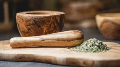 Jay Hill Serveerplank Met Handgreep Tunea - Olijfhout - 36 X 15 Cm 8 Jay Hill Serveerplank Met Handgreep Tunea - Olijfhout - 36 X 15 Cm -Le Creuset Winkel tunea 27 4 scaled