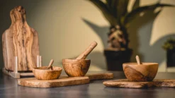 Jay Hill Serveerplank Met Handgreep Tunea - Olijfhout - 36 X 15 Cm 9 Jay Hill Serveerplank Met Handgreep Tunea - Olijfhout - 36 X 15 Cm -Le Creuset Winkel tunea 4 1 2 scaled